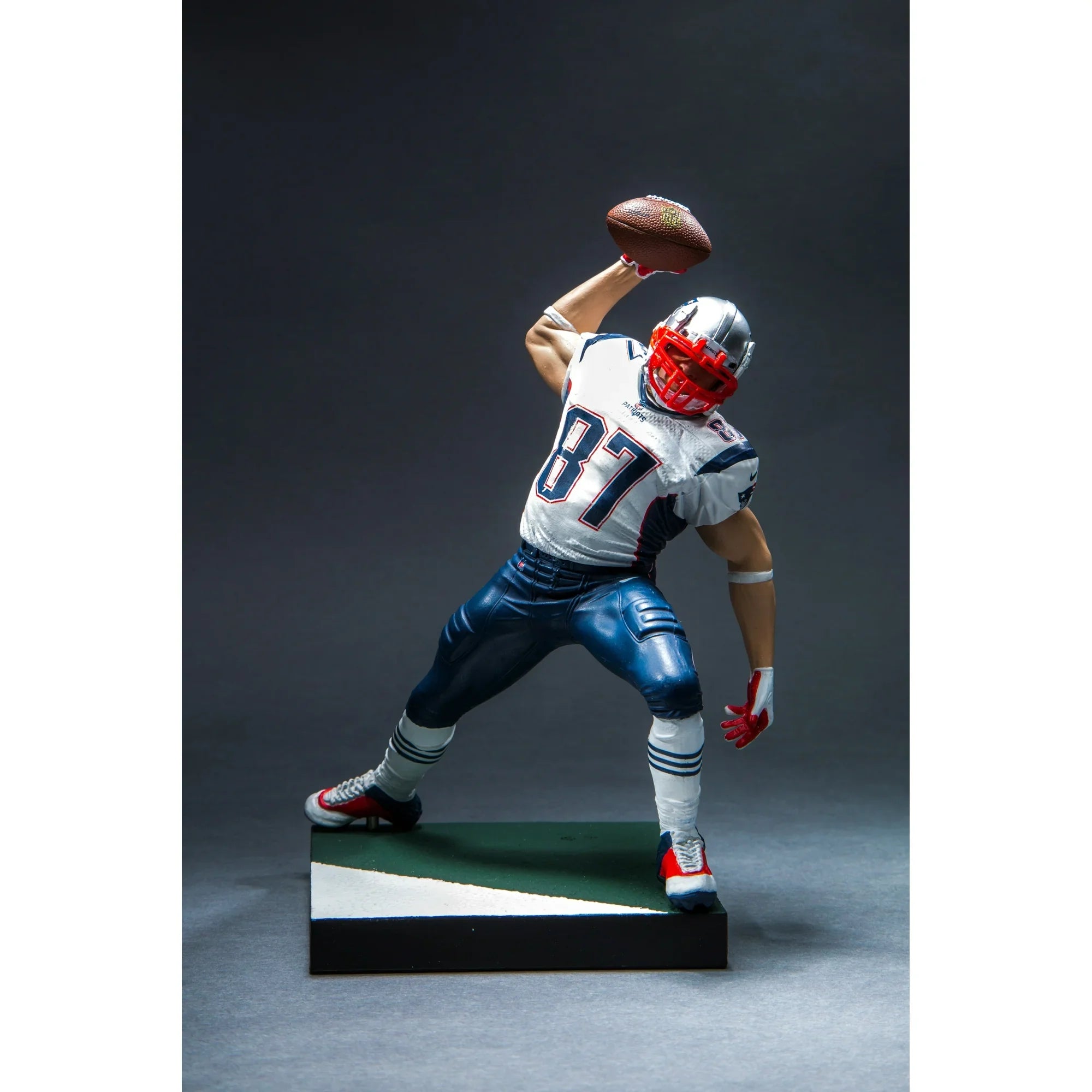NFL Madden Ultimate Series Rob Gronkowski Figure